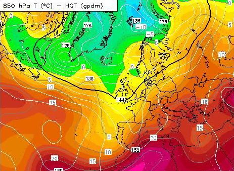 relative humidity at 700 hPa pressure level